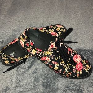 Mossimo Floral Shoes (vans lookalikes)